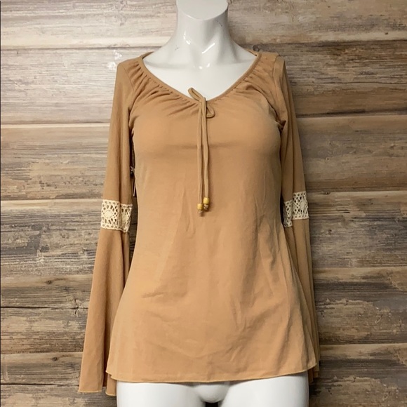 Hourglass Tops - Hourglass Beige Peasant Top NWT G7